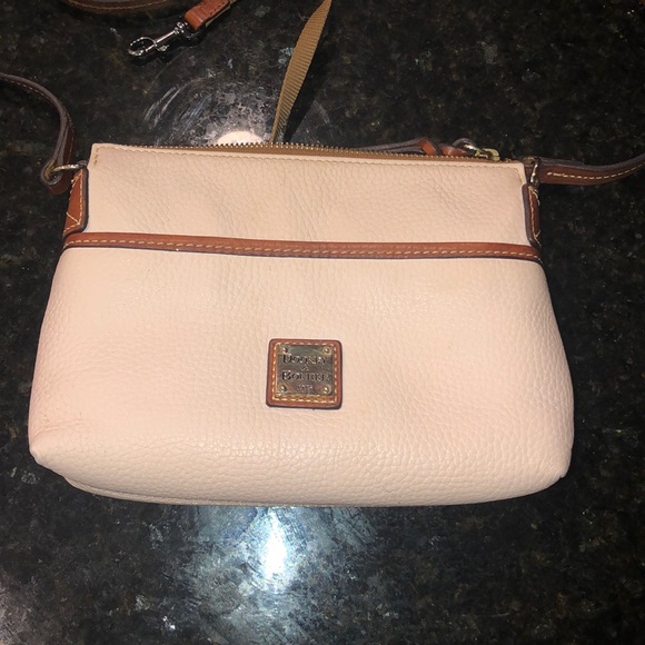Dooney & Bourke crossbody purse - Picture 2 of 8